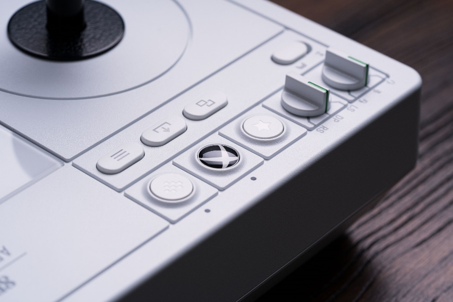 八位堂（8BitDo）新品发布：微软授权无线连接 Xbox 主机的街机摇杆