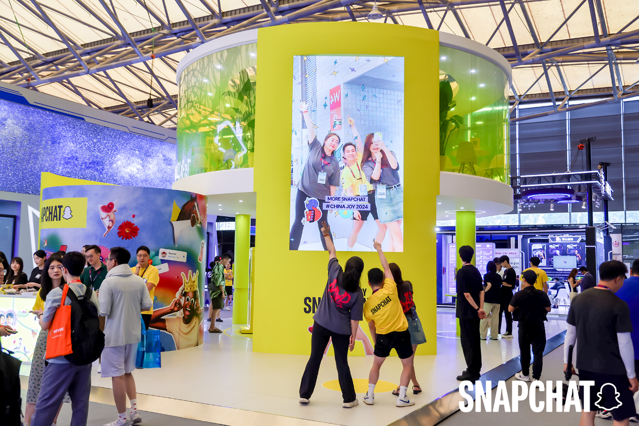 Snapchat 携“巨型 AR 魔镜” 空降 ChinaJoy，成 B2B 展馆最热展台之一