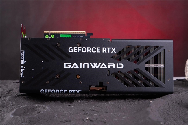 炫酷来袭，耕升 GeForce RTX 5070 Ti 炫光·超 OC带来超高性能