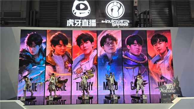 虎牙“AI+”战略再现成果 首次亮相电竞IP智能机器人