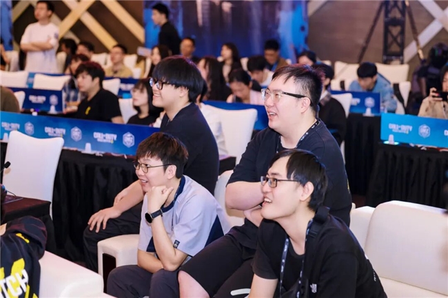 1人1块钱，众筹200万违约金，也想知道的“机密情报”到底有多爆？