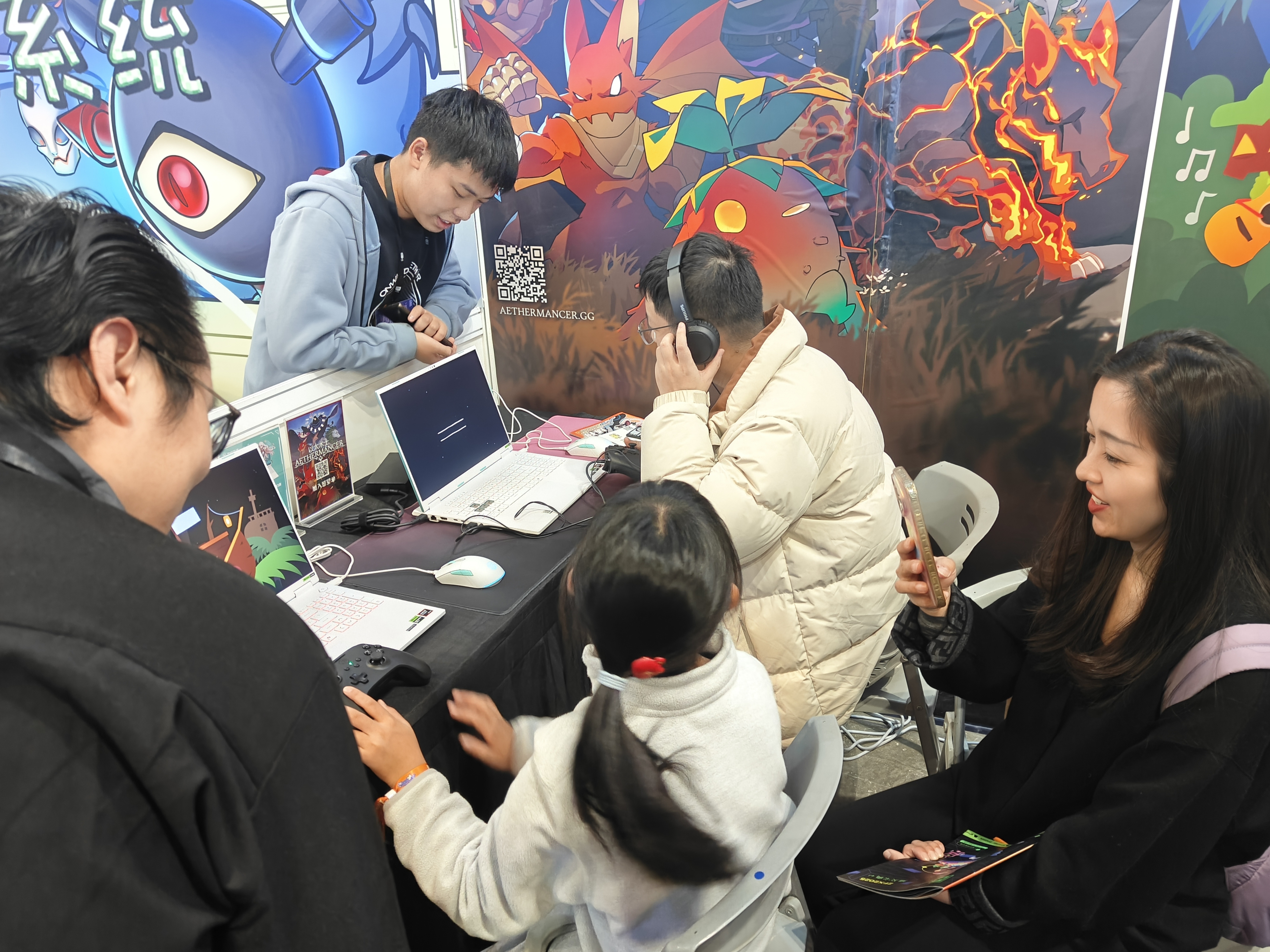 base64_image 《以太术士》发行商offbrand games首次参展Weplay,可爱新作广受玩家好评