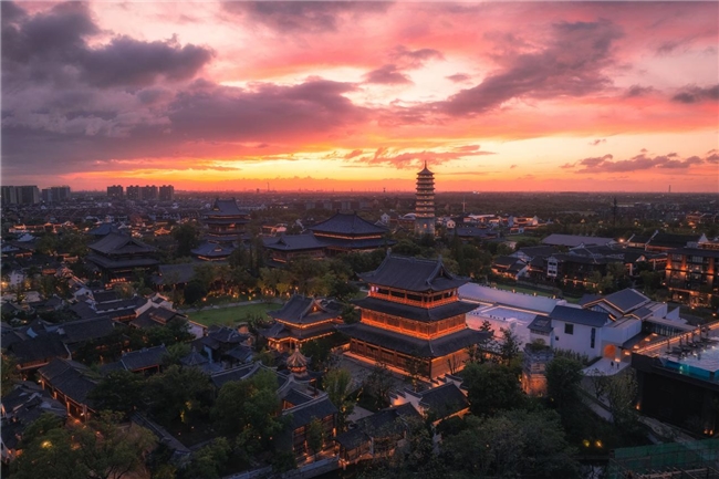 千年古镇注入电竞基因：濮院以“电竞节”重塑文旅消费新场景