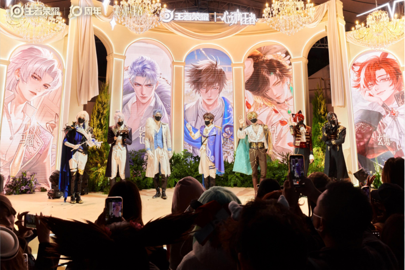 女性向的2025年：新爆款缺席，但头部游戏更赚钱了