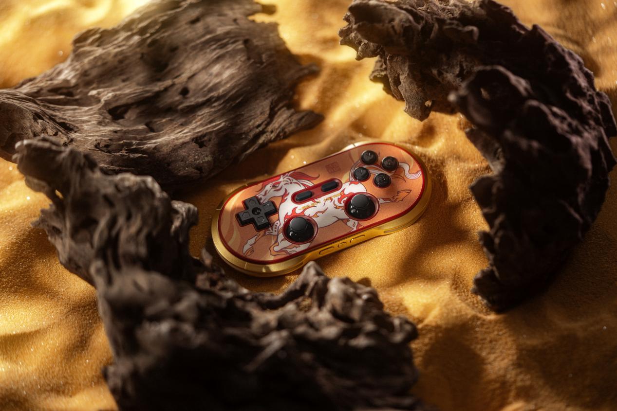 春风得意，马到功成：八位堂马年限量版手柄发布，全球限量666套