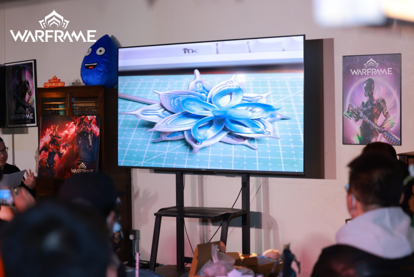 Warframe玩家见面会玩“疯”了！国区仓鼠贴脸“催更”莲妈反被夸？