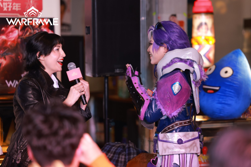 Warframe玩家见面会玩“疯”了！国区仓鼠贴脸“催更”莲妈反被夸？
