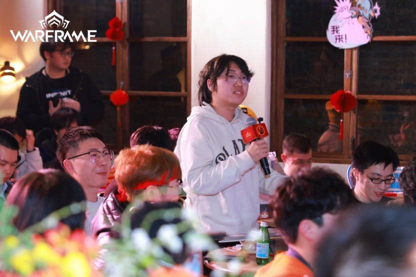 Warframe玩家见面会玩“疯”了！国区仓鼠贴脸“催更”莲妈反被夸？