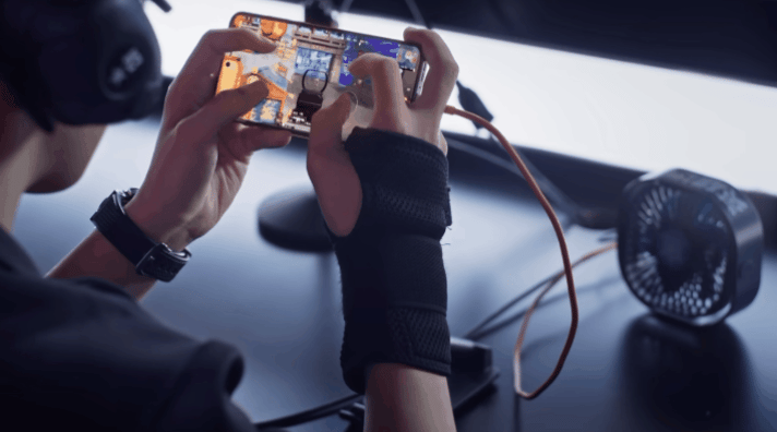 一场撬动数亿流量的《和平精英》式“告白”