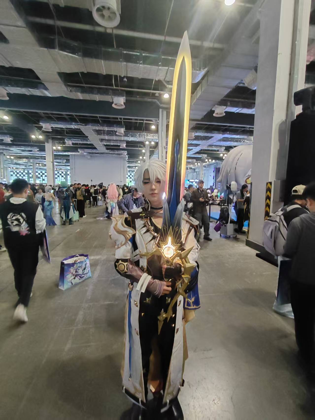 这个五一，米哈游又点燃了上海