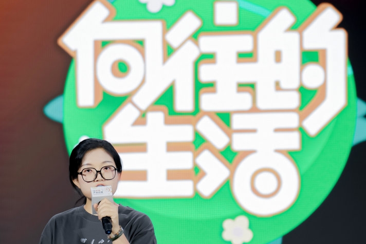 必凡娱乐YOYO：《向往的生活》IP 小游戏 MAU528 万、周留存 70%，二合 + 社交长青运营