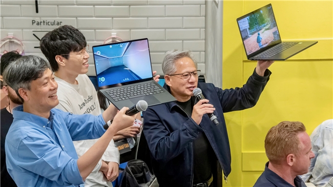 NVIDIA、KRAFTON、NC 与《英雄联盟》(League of Legends) 卫冕世界冠军战队 T1 在韩国网吧共庆 RTX Spark NVIDIA、KRAFTON、NC 与《英雄联盟》(League of Legends) 卫冕世界冠军战队 T1 在韩国网吧共庆 RTX Spark