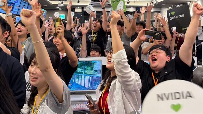 NVIDIA、KRAFTON、NC 与《英雄联盟》(League of Legends) 卫冕世界冠军战队 T1 在韩国网吧共庆 RTX Spark NVIDIA、KRAFTON、NC 与《英雄联盟》(League of Legends) 卫冕世界冠军战队 T1 在韩国网吧共庆 RTX Spark