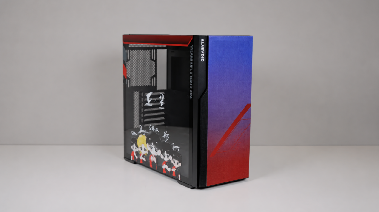 base64_image AORUS×AQ 战队联名主机登场——职业同款触手可及