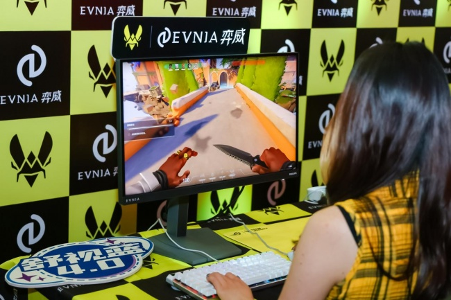 千帧战力加持，EVNIA弈威25M4P5200T燃动Vitality无畏契约分部粉丝见面会